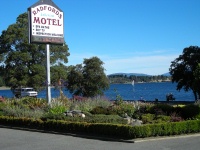 Te Ananu Lake and Hotel