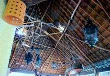 Casa Del Mar Hotel - Restaurant Ceiling